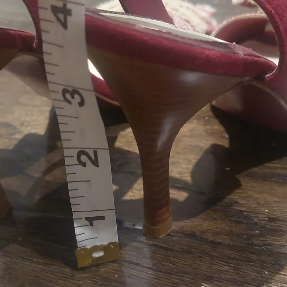 💫❣️MARK DOWN❣️💫cute maroon bow shoes - Picture 10 of 10